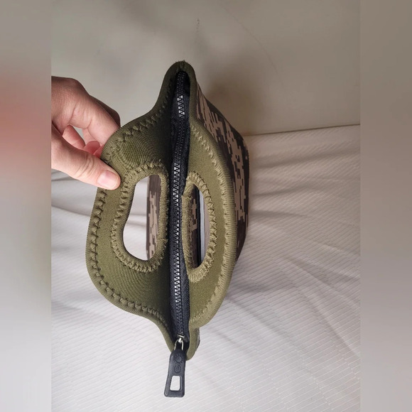 Goprene Identi-tote Camo Design Neoprene Bag - Picture 7 of 8